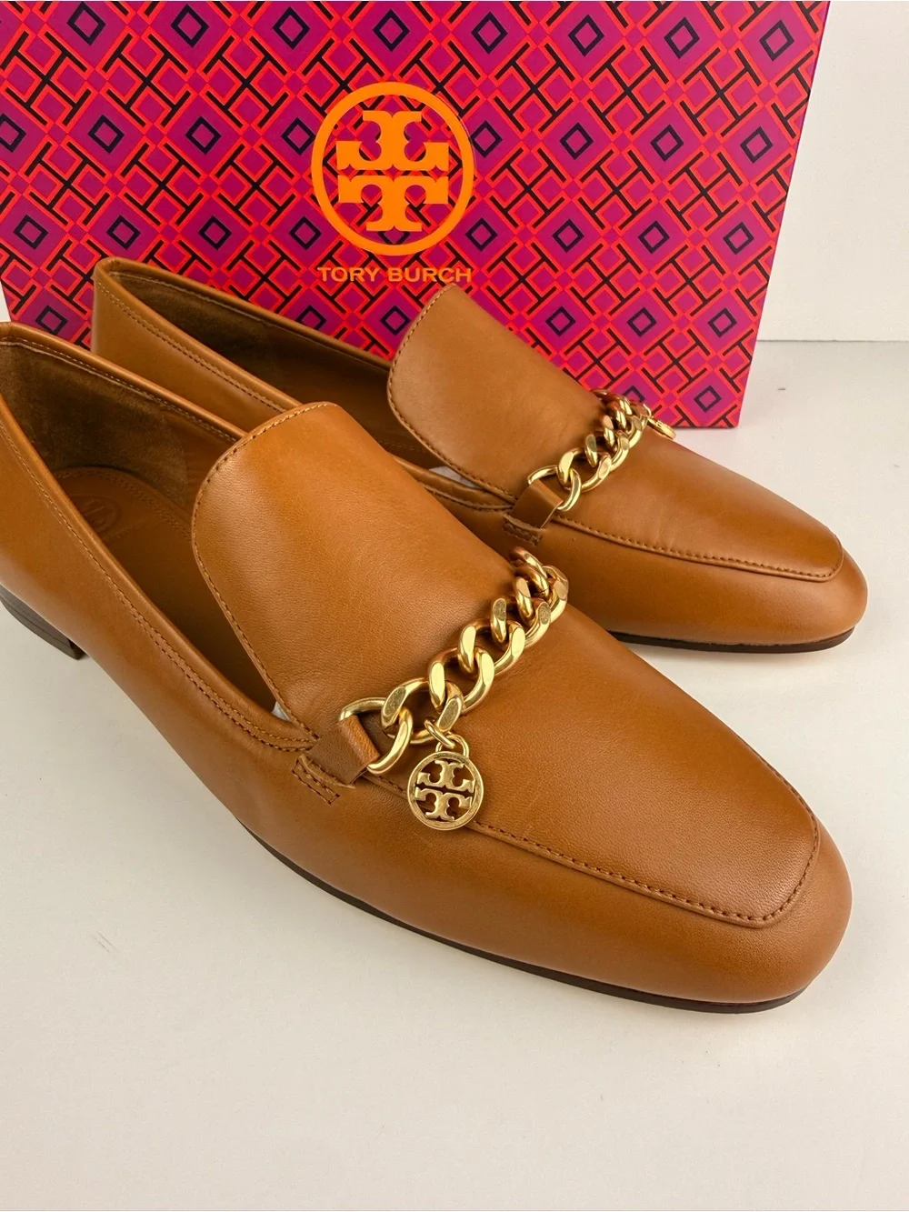 Tory Burch Mini Benton Charm Loafers Ambra Brown Leather Gold Chain Size 9